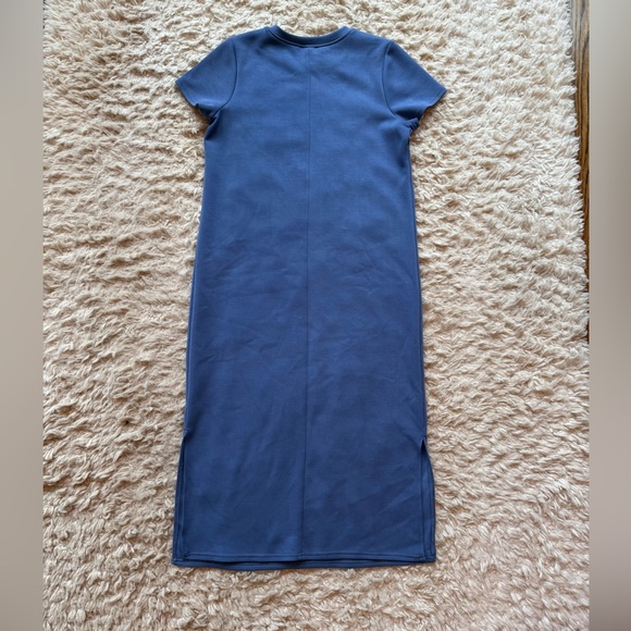 Wonderly brand long, short sleeve blue dress Women’s size medium - Picture 2 of 3